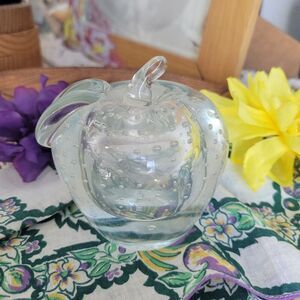Blown Glass Paperweight Controlled Bubbles Apple 3" x 3.25" Teacher professor